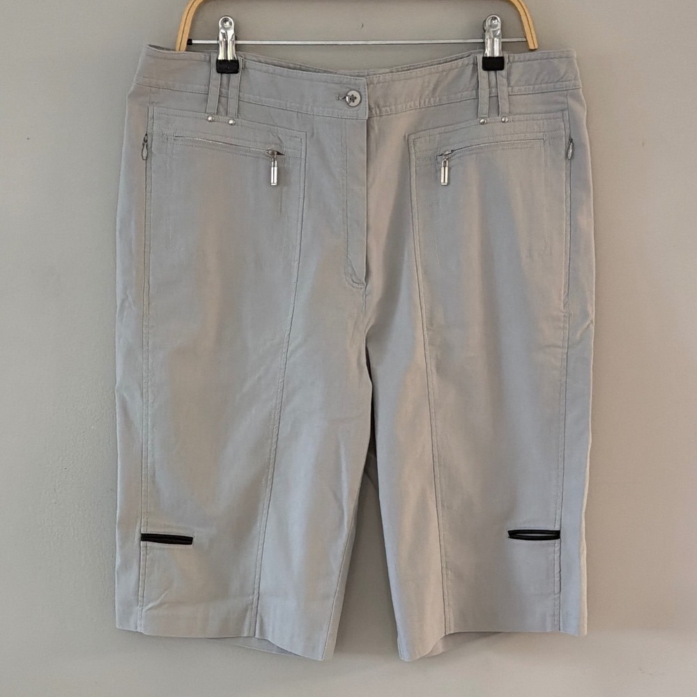 Jamie Sadock Women Sz 18 Light Grey Golf Shorts Knee Length Stretch